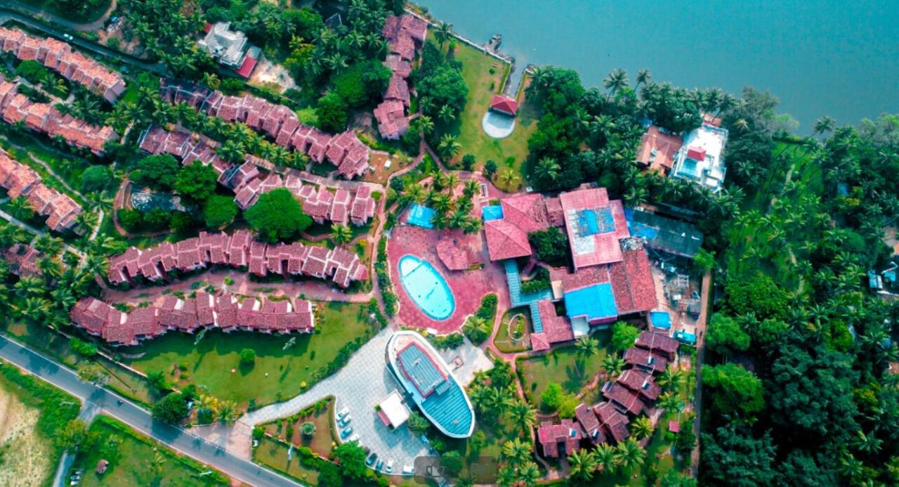 The Byke Old Anchor Beach Resort & Spa Кавелоссим Экстерьер фото
